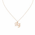 Halskette mit doppeltem Anfangsbuchstaben